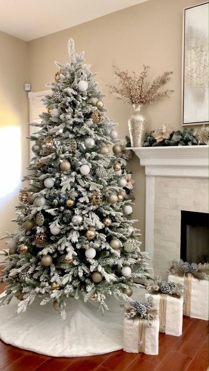 ÁRBOL DE NAVIDAD NEVADO 3 MTRS 2.500 RAMAS